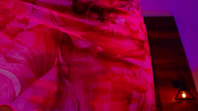 ParisFox  online show from 02-07-26, 07:33