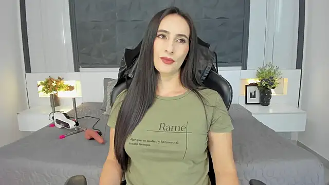 SaraGomez1 online show from 11-06-25, 03:49