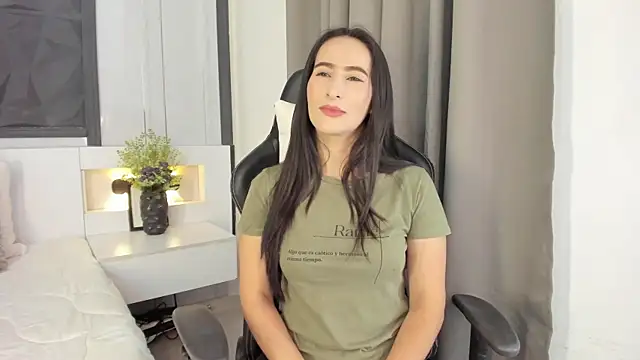 SaraGomez1 online show from 10-03-25, 02:18