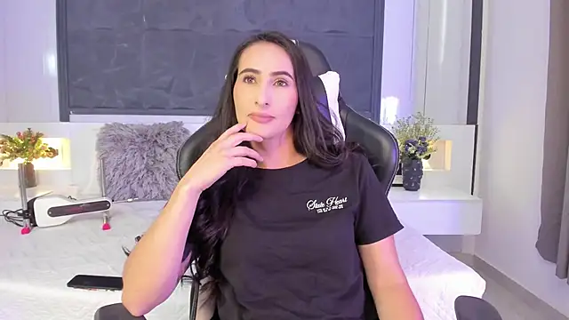 SaraGomez1 online show from 09-23-25, 03:41