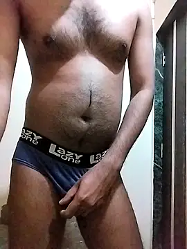 Snapshot of sanju599 chatting on 12-20-25, 06:44 sanju599 online show from 12-20-25, 06:44