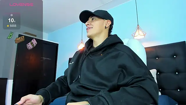 Lobo 17  online show from 11-27-25, 03:29