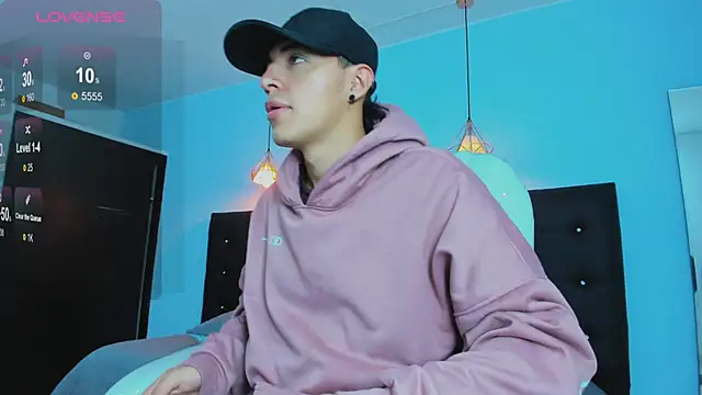 Lobo 17  online show from 11-05-25, 03:42