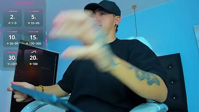 Lobo 17  online show from 10-28-25, 03:51