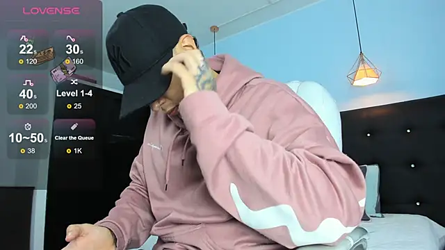 Lobo 17  online show from 12-16-25, 03:44