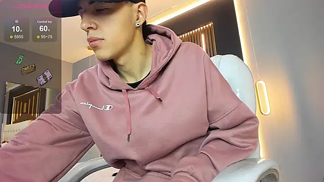 Lobo 17  online show from 03-12-26, 03:34