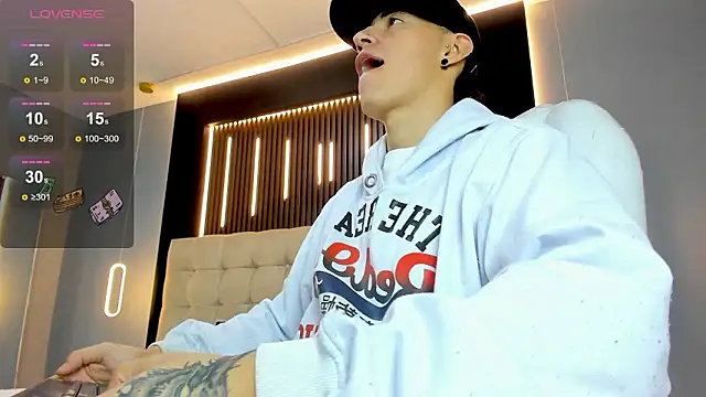 Lobo 17  online show from 03-07-26, 03:46