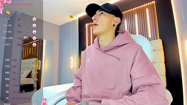 Lobo 17  online show from 02-06-26, 03:35