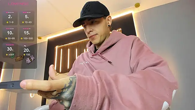 Lobo 17  online show from 03-26-26, 03:38