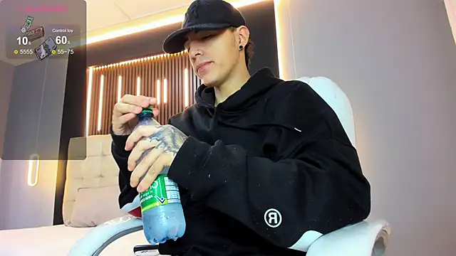 Lobo 17  online show from 04-02-26, 03:57