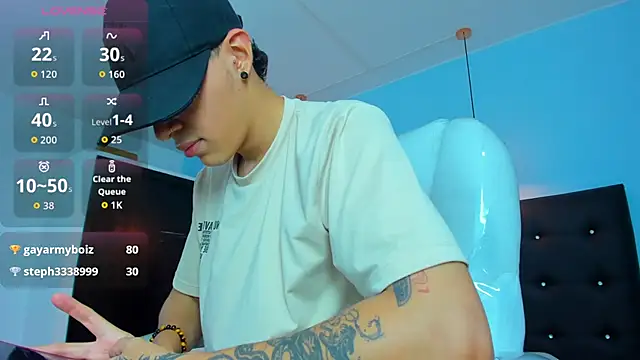 Lobo 17  online show from 10-29-25, 03:38