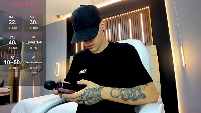 Lobo 17  online show from 02-11-26, 10:53