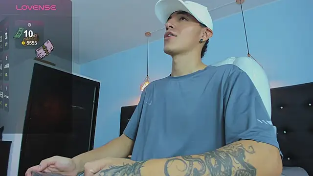 Lobo 17  online show from 11-07-25, 04:39