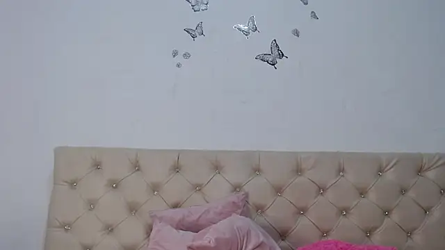 Snapshot of marlymilf6 chatting on 02-09-25, 01:11 marlymilf6 online show from 02-09-25, 01:11