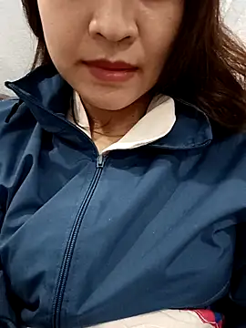 Snapshot of AssAsiancute chatting on 01-26-25, 01:15 AssAsiancute online show from 01-26-25, 01:15