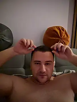 KarlosCarutox online show from 12-19-25, 07:38