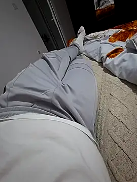 Snapshot of KarlosCarutox chatting on 10-04-25, 04:41 KarlosCarutox online show from 10-04-25, 04:41