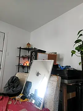 Snapshot of QcMisterv13 chatting on 10-11-25, 01:34 QcMisterv13 online show from 10-11-25, 01:34