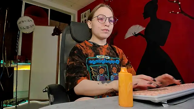 AphexQueen online show from 02-18-25, 03:31