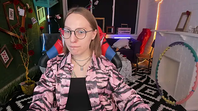 AphexQueen online show from 02-26-25, 01:11