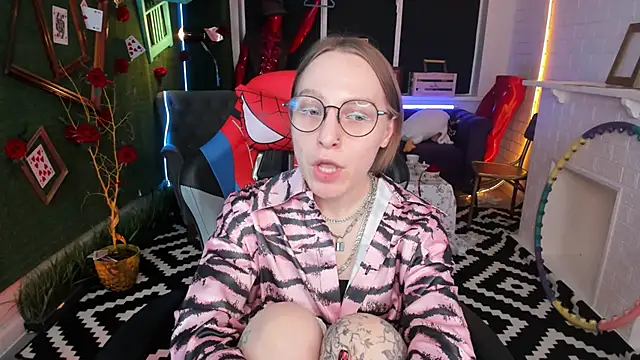 AphexQueen online show from 02-26-25, 04:16