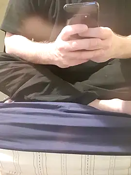 Snapshot of nofacewanker chatting on 04-15-26, 07:58 nofacewanker online show from 04-15-26, 07:58