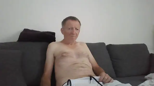 naturiste974 online show from 05-27-26, 01:40