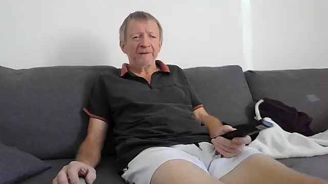 naturiste974 online show from 04-19-26, 10:16