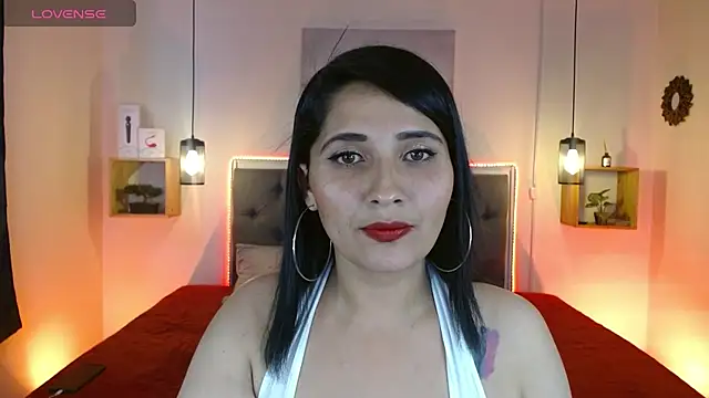 Snapshot of emily_leinner chatting on 02-22-25, 02:30 emily leinner online show from 02-22-25, 02:30