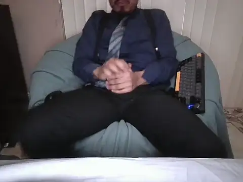 Snapshot of Slutpupdmv chatting on 03-15-26, 10:17 Slutpupdmv online show from 03-15-26, 10:17