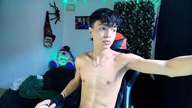 Snapshot of twink_sebas_ chatting on 02-09-25, 03:34 twink sebas  online show from 02-09-25, 03:34