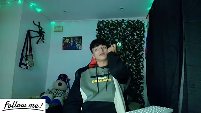 Snapshot of twink_sebas_ chatting on 01-21-25, 06:54 twink sebas  online show from 01-21-25, 06:54