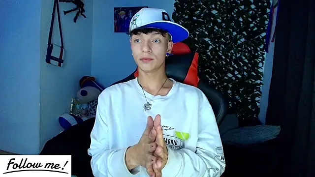 Snapshot of twink_sebas_ chatting on 01-31-25, 06:13 twink sebas  online show from 01-31-25, 06:13