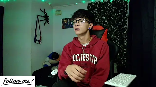 Snapshot of twink_sebas_ chatting on 01-22-25, 06:10 twink sebas  online show from 01-22-25, 06:10