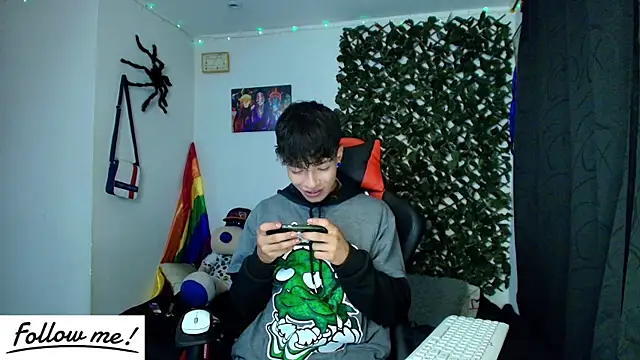 Snapshot of twink_sebas_ chatting on 01-18-25, 12:35 twink sebas  online show from 01-18-25, 12:35
