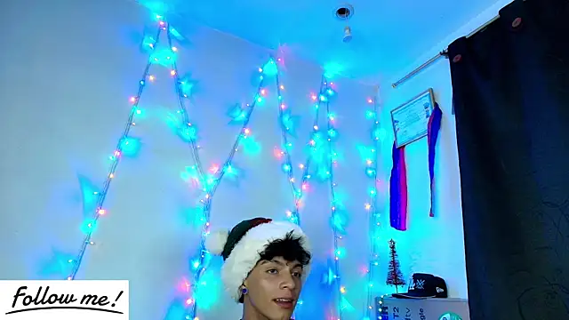 Snapshot of twink_sebas_ chatting on 12-30-24, 01:04 twink sebas  online show from 12-30-24, 01:04