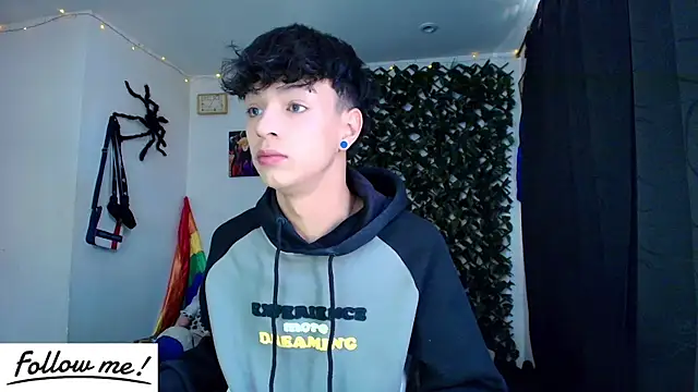 Snapshot of twink_sebas_ chatting on 01-20-25, 04:55 twink sebas  online show from 01-20-25, 04:55