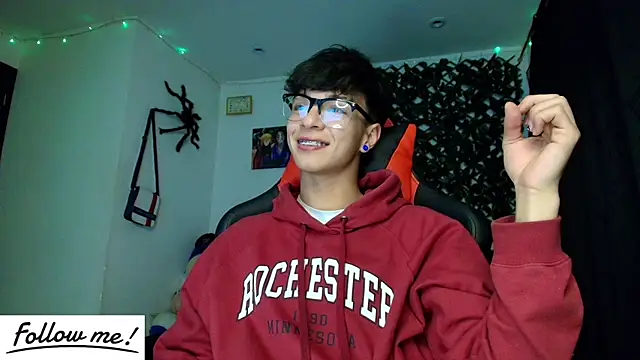 Snapshot of twink_sebas_ chatting on 01-22-25, 09:13 twink sebas  online show from 01-22-25, 09:13