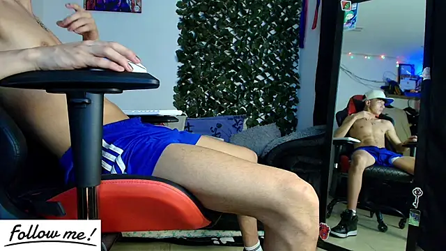 Snapshot of twink_sebas_ chatting on 01-31-25, 09:27 twink sebas  online show from 01-31-25, 09:27
