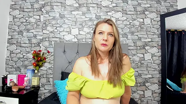 Snapshot of your_angel7 chatting on 10-16-25, 01:36 your angel7 online show from 10-16-25, 01:36