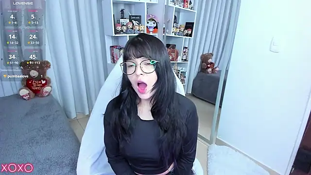 Snapshot of misshoneyxxx chatting on 03-01-26, 11:43 misshoneyxxx online show from 03-01-26, 11:43