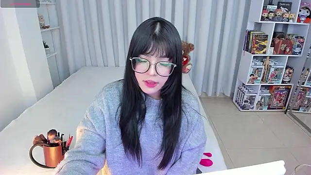 Snapshot of misshoneyxxx chatting on 02-25-26, 02:45 misshoneyxxx online show from 02-25-26, 02:45