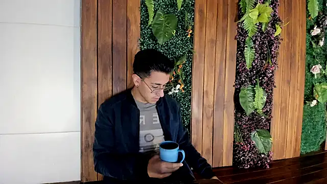 Andy Joy  online show from 01-09-26, 01:18