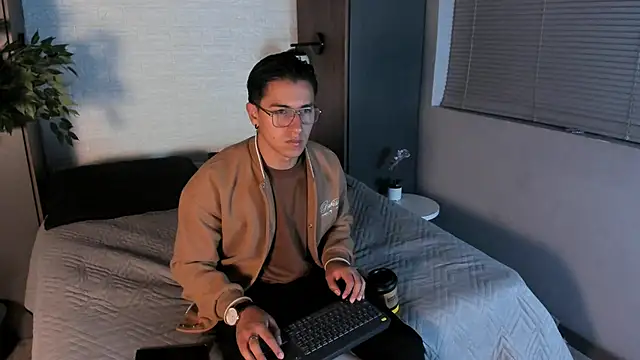 Andy Joy  online show from 11-14-25, 11:25