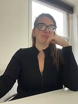 Snapshot of Miss_Stassi chatting on 12-18-24, 02:17 Miss Stassi online show from 12-18-24, 02:17