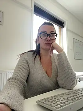 Snapshot of Miss_Stassi chatting on 03-05-25, 10:00 Miss Stassi online show from 03-05-25, 10:00