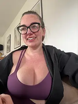 Snapshot of Miss_Stassi chatting on 03-16-25, 12:00 Miss Stassi online show from 03-16-25, 12:00