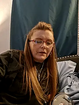Snapshot of skyeb0787 chatting on 09-14-25, 07:31 skyeb0787 online show from 09-14-25, 07:31