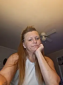 Snapshot of skyeb0787 chatting on 10-19-25, 12:19 skyeb0787 online show from 10-19-25, 12:19
