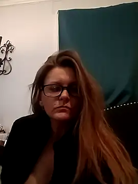 Snapshot of skyeb0787 chatting on 12-25-24, 10:05 skyeb0787 online show from 12-25-24, 10:05